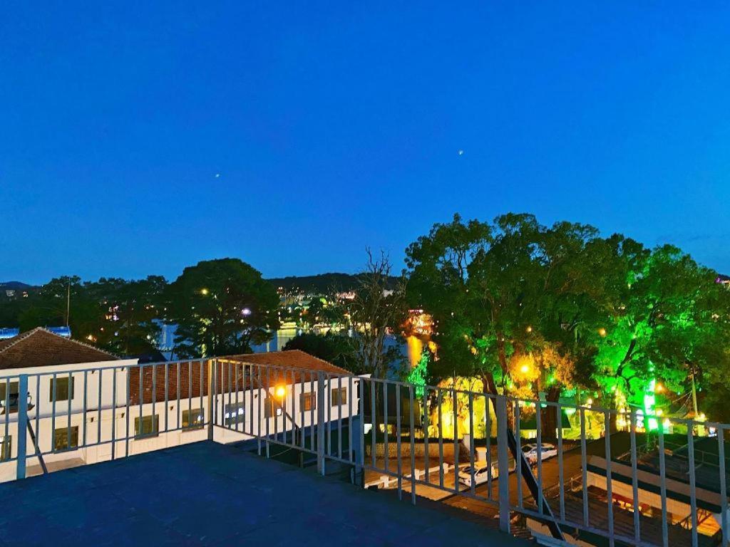 Gold Night Hotel Da Lat Dış mekan fotoğraf
