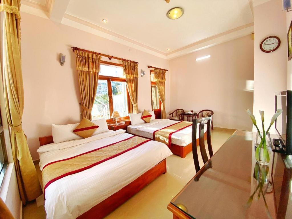 Gold Night Hotel Da Lat Dış mekan fotoğraf