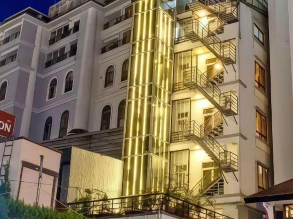Gold Night Hotel Da Lat Dış mekan fotoğraf